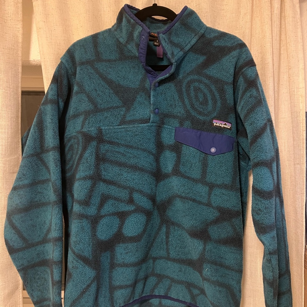 Patagonia Teal and Navy Geometric Fleece